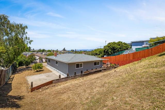 45 Crescent Drive, Watsonville CA: https://media.crmls.org/mediaz/e3946f62-35eb-436a-9869-1b467d7fa364.jpg