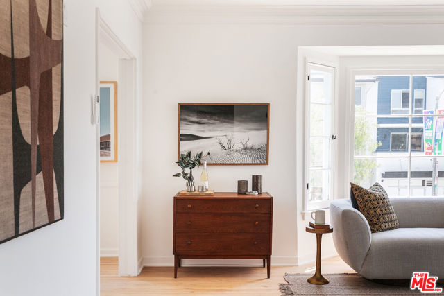515 1/2 Rose Avenue, Venice CA: https://media.crmls.org/mediaz/e394cea9-5a8c-4144-b96d-6f82a4ad7dee.jpg