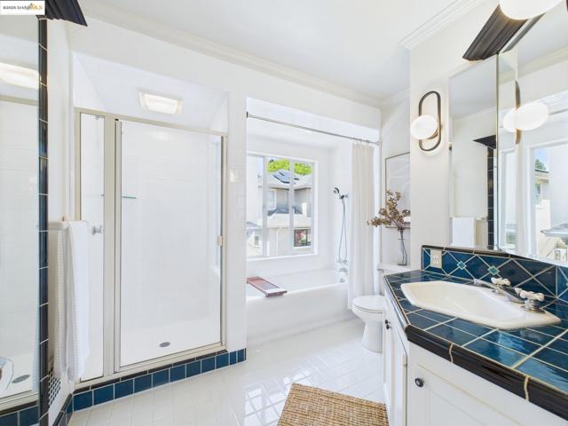 5920 Ivanhoe Rd, Oakland CA: https://media.crmls.org/mediaz/e394e393-c2fe-4064-8078-eefcf4b8afd4.jpg
