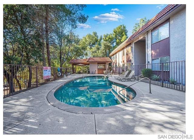 Image 16 of 17 For 2616 Alpine Blvd 7