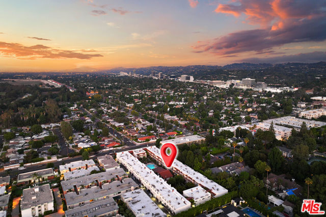 5229 Balboa Boulevard, Encino CA: https://media.crmls.org/mediaz/e39719a5-3652-4308-b413-badb66e0c508.jpg