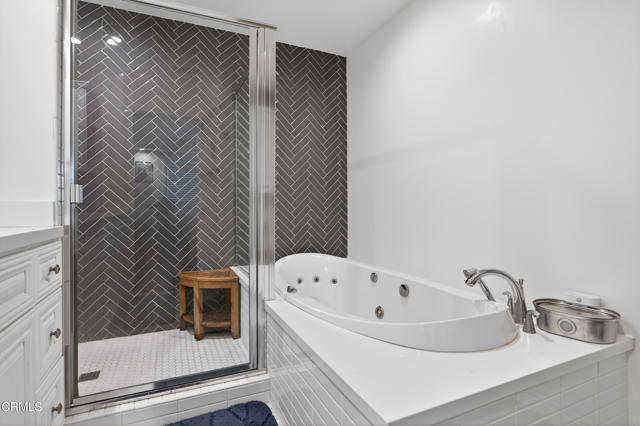 3746 Dunkirk Drive, Oxnard CA: https://media.crmls.org/mediaz/e3975c9f-9513-4cf3-9a87-34ef6ecce345.jpg