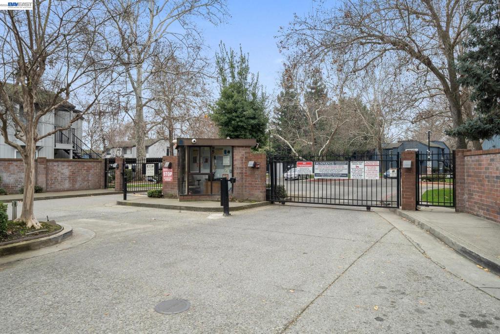 3591 Quail Lakes Dr #21