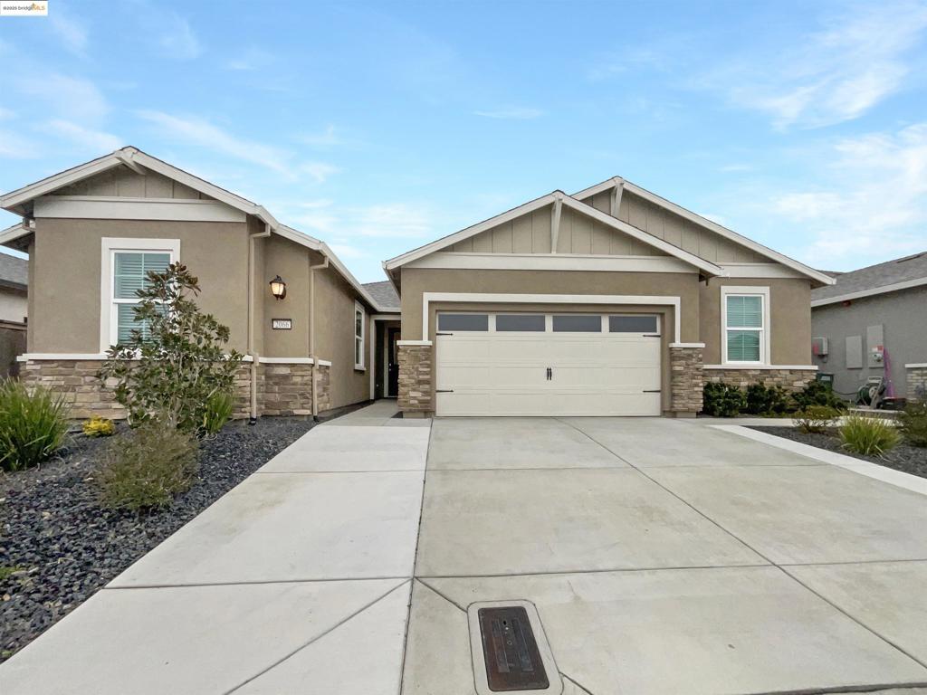 2066 Espana Ln
