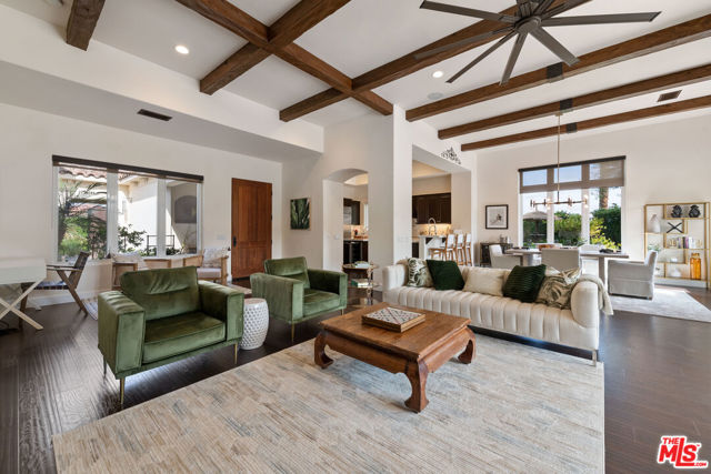 81945 Elynor Court, La Quinta CA: https://media.crmls.org/mediaz/e39841bc-2b3f-4ecc-b187-d6f01472c825.jpg