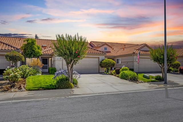 14668 Excaliber Court, Morgan Hill CA: https://media.crmls.org/mediaz/e3985869-4542-4bd7-92d3-dc63e6d7326f.jpg