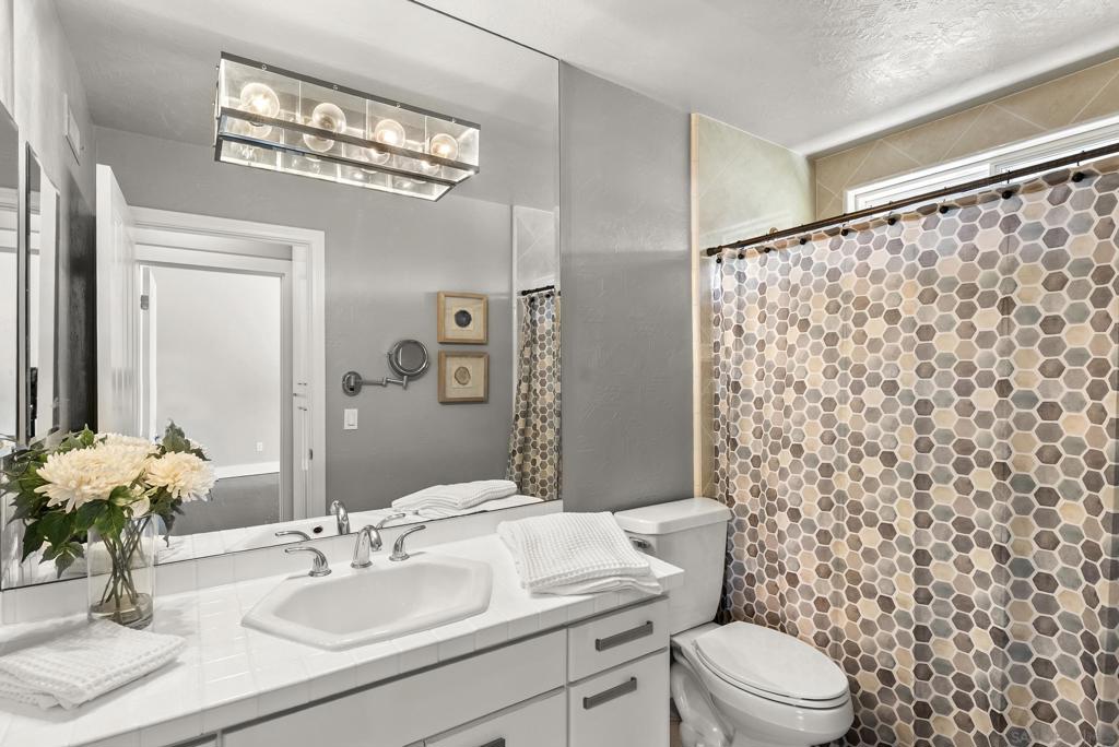 MLS #250036345SD img 33