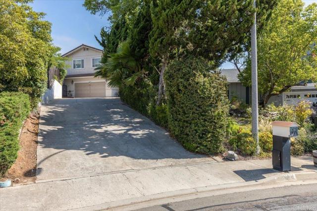 Detail Gallery Image 1 of 1 For 1477 Glen Avon, San Marcos,  CA 92069 - 3 Beds | 3 Baths