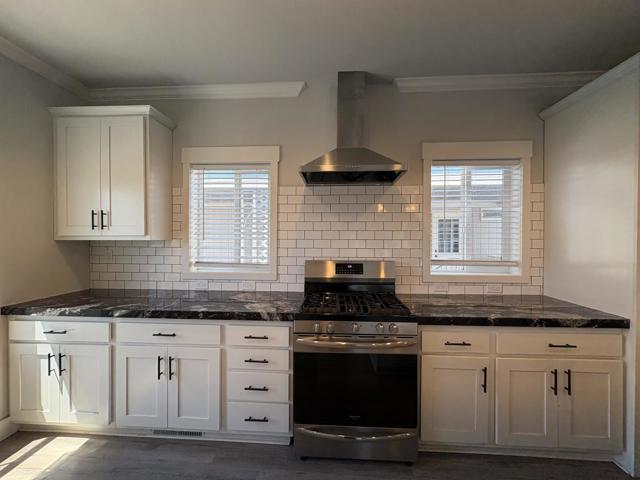 1515 N Milpitas Boulevard, Milpitas CA: https://media.crmls.org/mediaz/e3996d67-3ee2-4cf6-910f-50690723b7fa.jpg