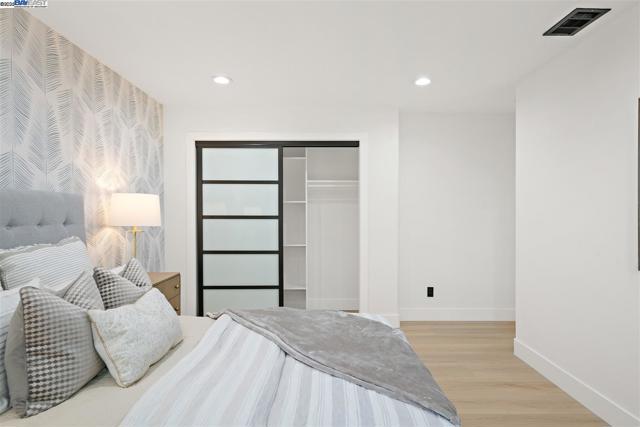 3198 Vintage Crest Dr, San Jose CA: https://media.crmls.org/mediaz/e39a4ba0-1b92-4abf-a47b-26947bfae558.jpg