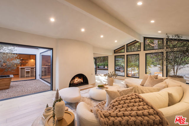 2419 Westridge Road, Los Angeles, California 90049, 5 Bedrooms Bedrooms, 0 ,4 BathroomsBathrooms,Single Family Residence,For Sale,Westridge,0,25614277