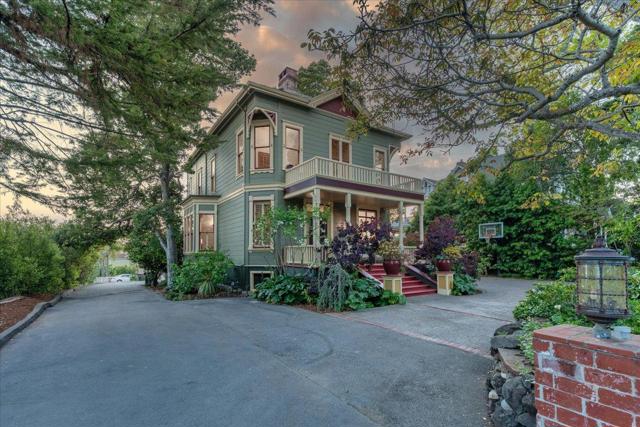 311313 Ocean View Avenue, Santa Cruz CA: https://media.crmls.org/mediaz/e39b59ed-e504-4cda-bb30-ef4708275843.jpg