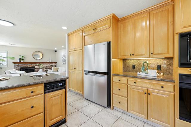 3484 Clover Oak Drive, San Jose CA: https://media.crmls.org/mediaz/e39b6670-e8a4-4674-9816-bbbe57283ced.jpg