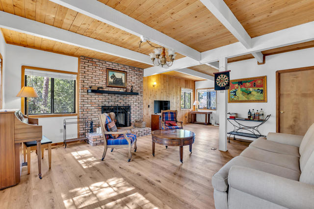 53184 Double View Drive, Idyllwild CA: https://media.crmls.org/mediaz/e39bedbf-ec04-4356-bd32-2c89f2b2b8ed.jpg