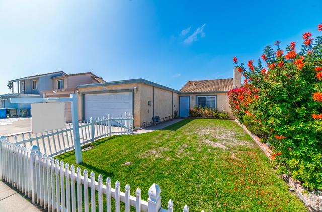 1619 Seville Street, Salinas CA: https://media.crmls.org/mediaz/e39d2136-fe71-4648-bc6e-9291e91d9743.jpg
