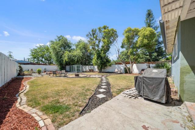 1247 Locust Street, Livermore CA: https://media.crmls.org/mediaz/e39d5e6f-9eb1-4425-bb6c-d7f6e4560d06.jpg