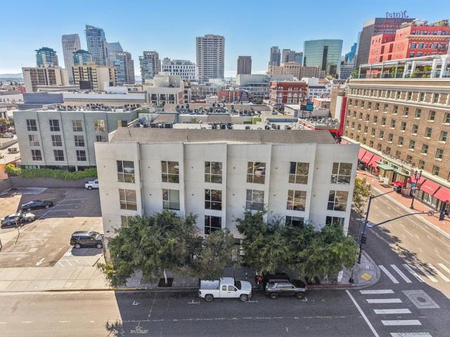 777 6Th Ave, San Diego CA: https://media.crmls.org/mediaz/e39dd255-4d32-4ed4-8fc0-be87329ff0df.jpg