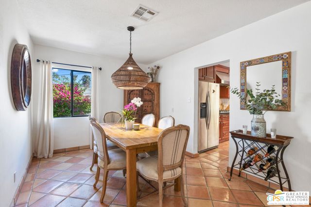 2336 N Girasol Avenue, Palm Springs CA: https://media.crmls.org/mediaz/e39de05e-71e2-4c7a-ad09-13613a7503ac.jpg