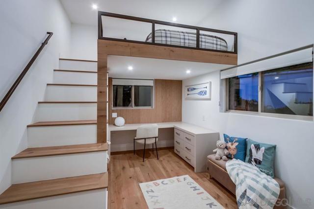 Image 43 of 71 For 5435 Parkview Dr.