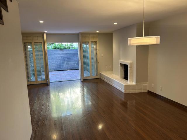 940 Peninsula Avenue, San Mateo CA: https://media.crmls.org/mediaz/e39f0e65-5e3c-45da-9c5a-a699c8b85f09.jpg