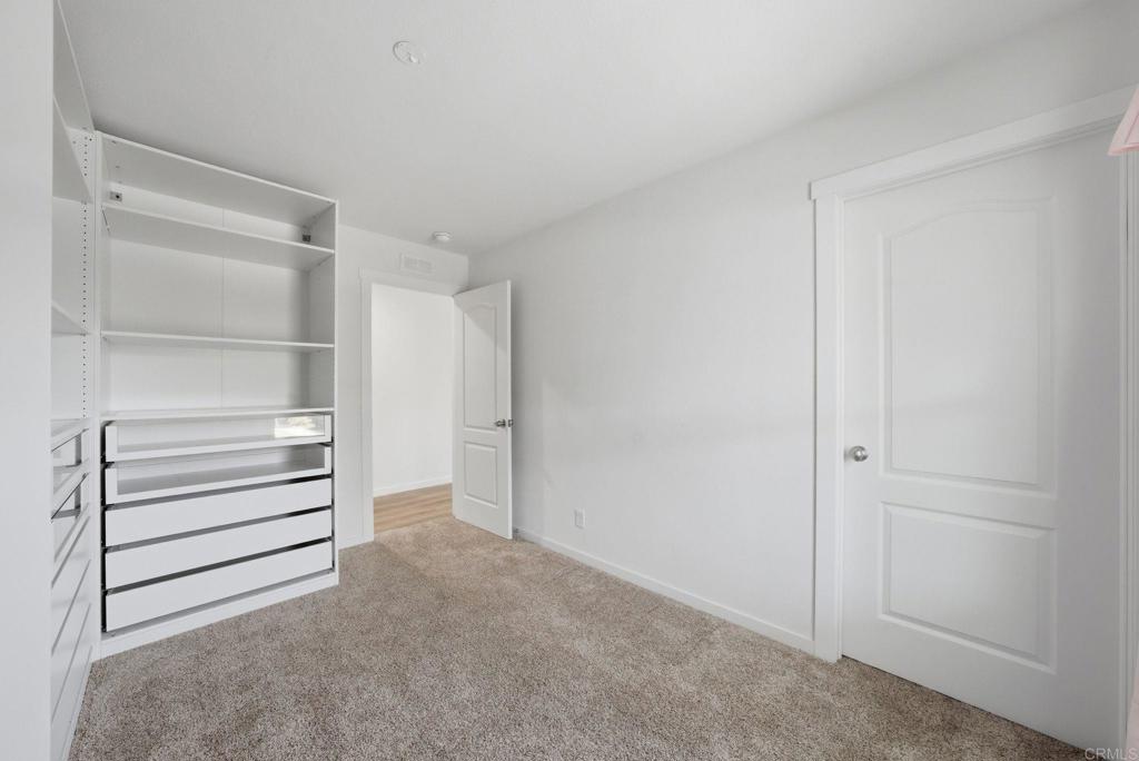 2700 Valley Parkway - photo 16
