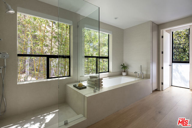 3 Bed Home for Sale in Los Angeles, California