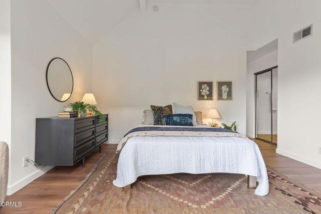 436 E Palm Avenue, Burbank CA: https://media.crmls.org/mediaz/e3a228d2-7524-4362-8a2f-4bbf2177901d.jpg