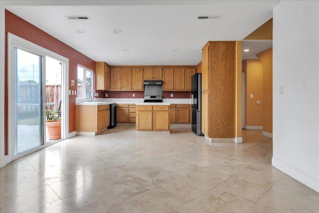387 Anderson Street, Soledad CA: https://media.crmls.org/mediaz/e3a29f6b-f318-4250-9c54-a631a9fd0bcb.jpg