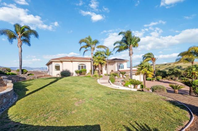4165 Ashford Circle, Hollister CA: https://media.crmls.org/mediaz/e3a2f2ab-dd6c-4164-8352-81faa9d5ec56.jpg