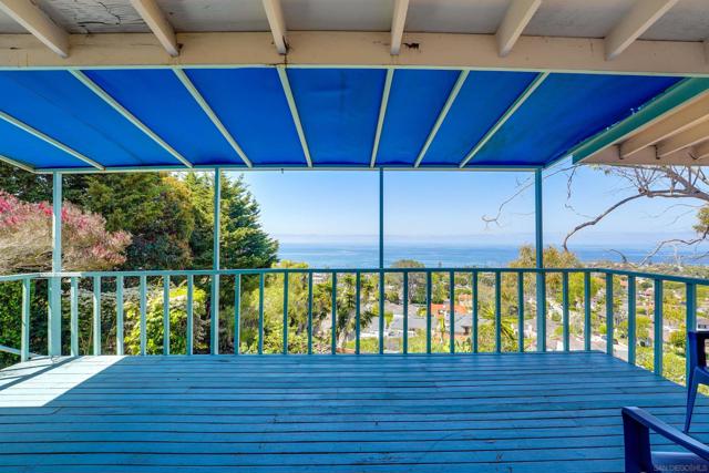 5995 La Jolla Corona Dr., La Jolla CA: https://media.crmls.org/mediaz/e3a3490b-d9fe-4618-8cfa-6bd2cf79c575.jpg