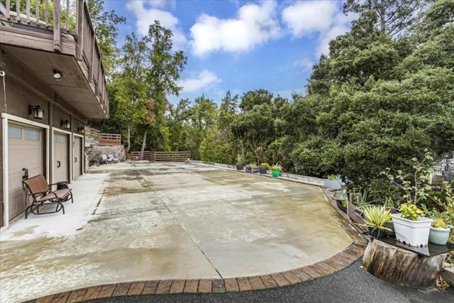 19233 Mountain Way, Los Gatos CA: https://media.crmls.org/mediaz/e3a3a315-ae4c-4dea-b838-74e48f08987b.jpg
