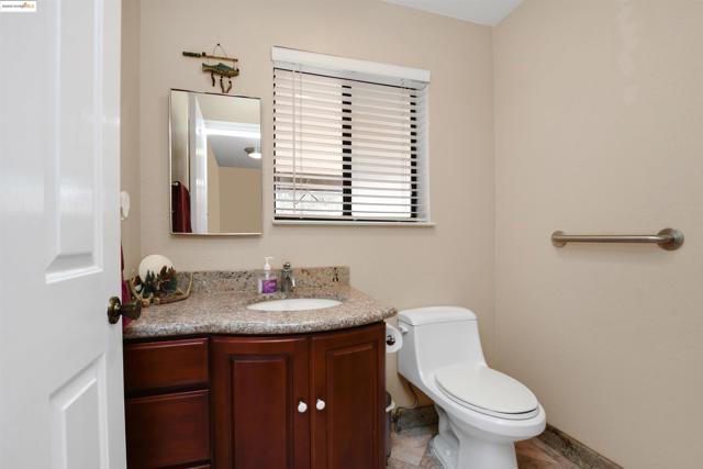 3215 Ohara Ave, Brentwood CA: https://media.crmls.org/mediaz/e3a4022d-3f1a-4a0c-87f9-b9bca6a4f30a.jpg