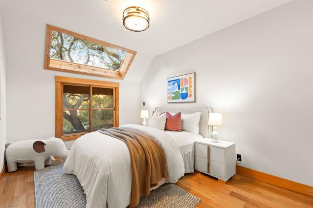 10 Winding Way, San Carlos CA: https://media.crmls.org/mediaz/e3a4e5eb-b6d7-47e3-82ac-7fe6885c81aa.jpg