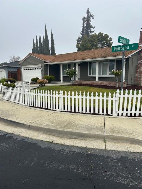 271 Fontana Drive, Santa Clara CA: https://media.crmls.org/mediaz/e3a542c2-1028-4a0f-b3b1-e62b492ef0a2.jpg