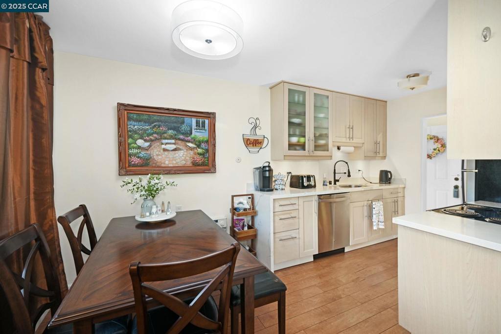 2180 Geary Rd #20