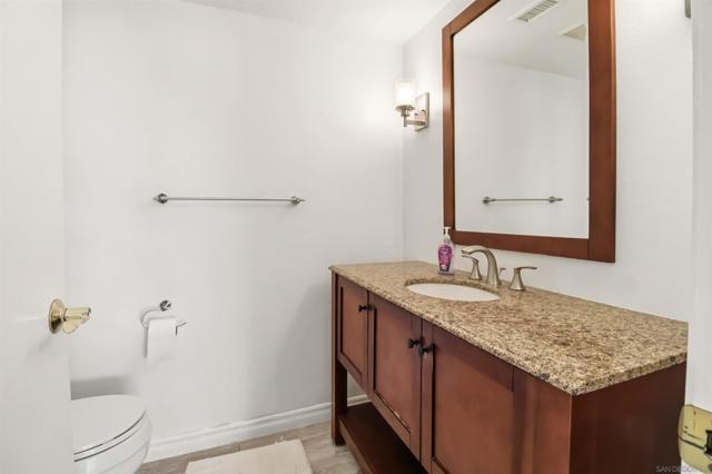 13170 Entreken Ave,  CA: https://media.crmls.org/mediaz/e3a6c2e5-a6bb-40bf-bbd5-d4dec92e4d69.jpg