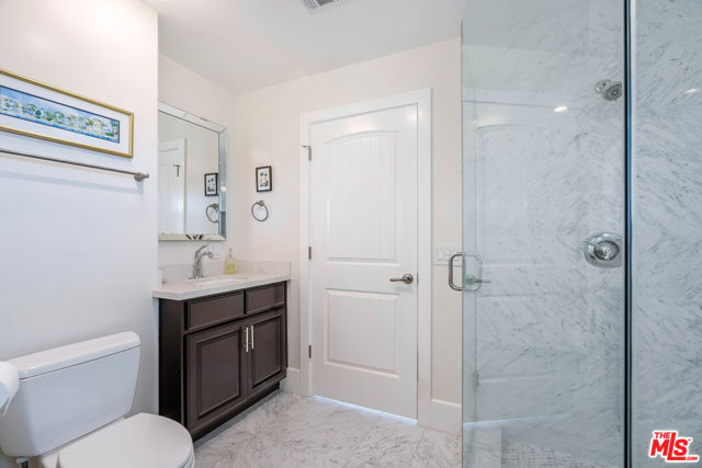 6411 W 85th Street, Los Angeles CA: https://media.crmls.org/mediaz/e3a6e65b-e9ff-4d87-9463-a8ff55d07433.jpg