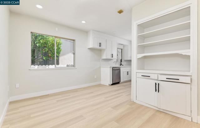 1335 Pine St, Pittsburg CA: https://media.crmls.org/mediaz/e3a74bc2-d947-4115-a818-f746600d3bca.jpg