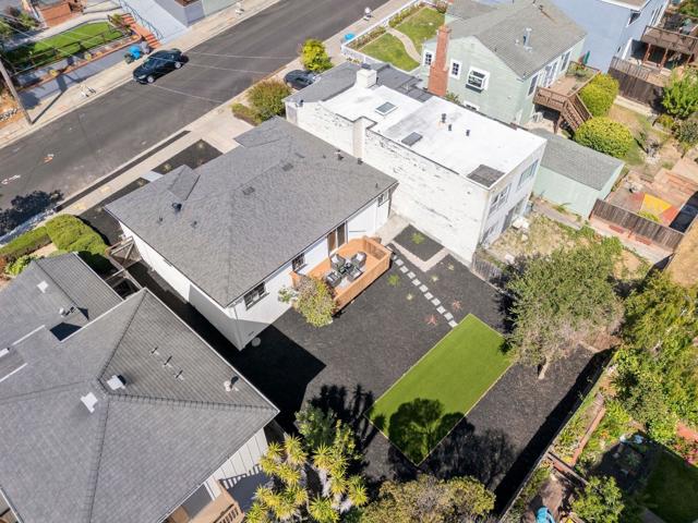 516 Maple Avenue, San Bruno CA: https://media.crmls.org/mediaz/e3a776be-cfd2-43cd-b1dc-27809ca62ed1.jpg