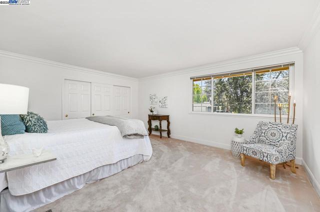 351 Castenada Ct, Danville CA: https://media.crmls.org/mediaz/e3a777e3-ab9f-4c6a-b7fd-a294becdc350.jpg
