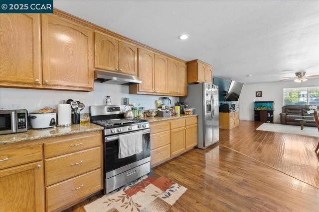 4825 San Pablo Dam Rd, El Sobrante CA: https://media.crmls.org/mediaz/e3a7c18e-5394-4b5c-96b3-9ad53ce77f4a.jpg