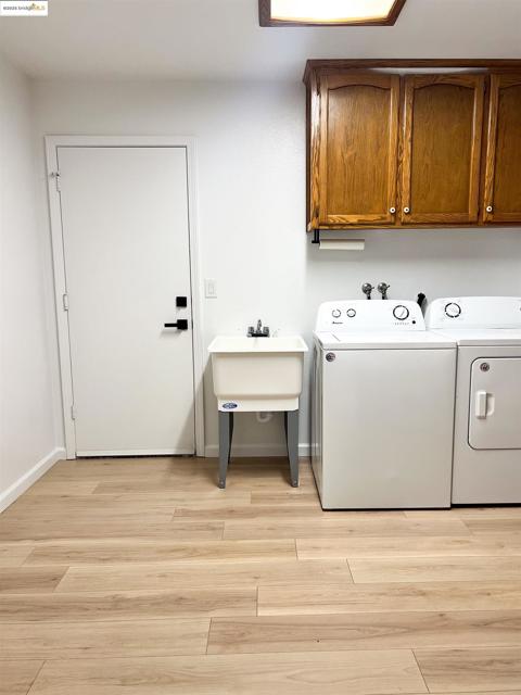 324 Lassen DR, Lodi CA: https://media.crmls.org/mediaz/e3aa10f2-2ea1-46a5-a4f2-5194c8e5343f.jpg