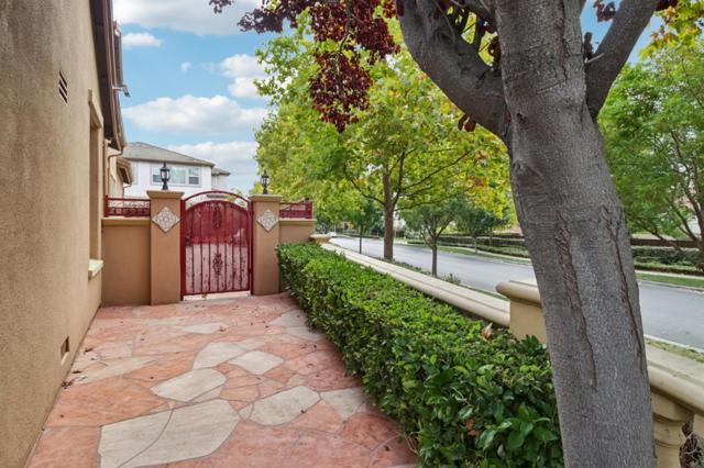 3823 Mosher Drive, San Jose CA: https://media.crmls.org/mediaz/e3aa47f4-4ba3-461c-a96b-898c8a5b9619.jpg