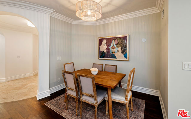 10364 Almayo Avenue, Los Angeles CA: https://media.crmls.org/mediaz/e3aa487f-611c-4450-85ef-95d0a44f3988.jpg