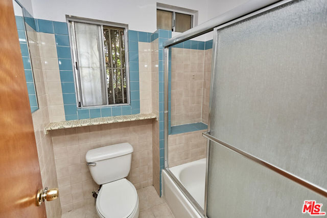 1253 Keniston Avenue, Los Angeles CA: https://media.crmls.org/mediaz/e3aa5cd2-3776-4f36-9f62-f2a0f64638a9.jpg