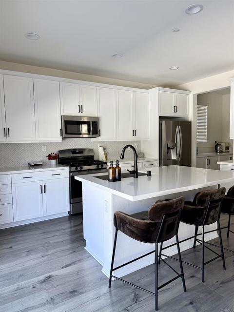 34164 Anise Drive, Murrieta CA: https://media.crmls.org/mediaz/e3aab578-48db-4a33-af99-aa21008582d9.jpg