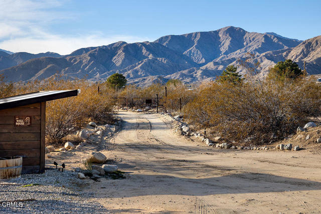Detail Gallery Image 3 of 47 For 9427 T Circle Dr, Morongo Valley,  CA 92256 - 3 Beds | 2 Baths