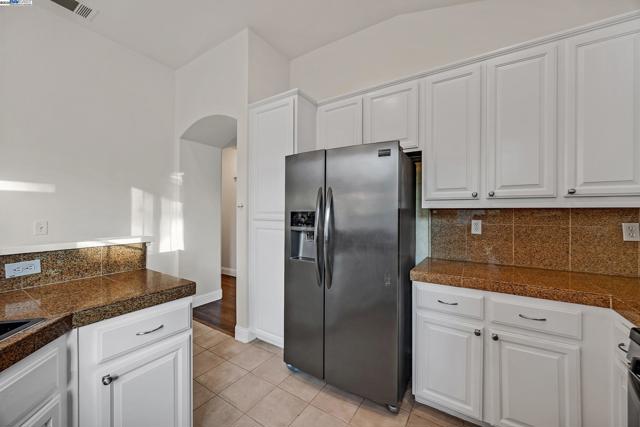 6424 Altamar Cir., Livermore CA: https://media.crmls.org/mediaz/e3ac60a5-4d69-4af7-a3d2-b2210509dbc8.jpg