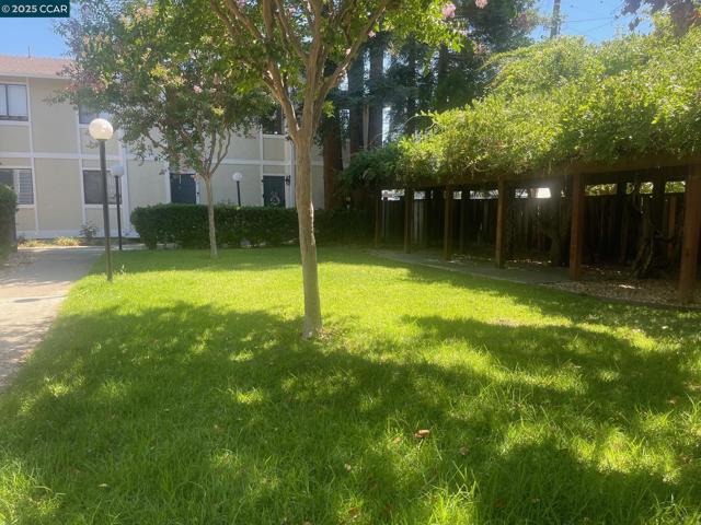 1140 Detroit Avenue, Concord CA: https://media.crmls.org/mediaz/e3acfc9a-cbf2-441b-bed2-986c628977a4.jpg