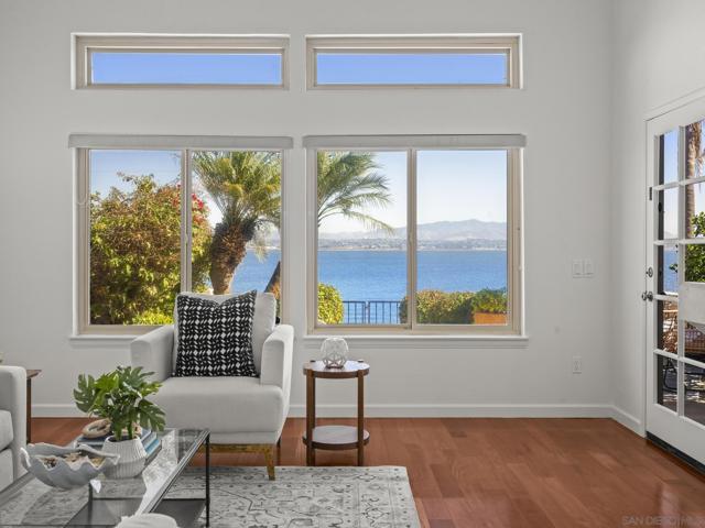 103 Tunapuna Ln, Coronado CA: https://media.crmls.org/mediaz/e3ad0ce2-1ce4-4a25-a6f4-86c87256d0e9.jpg